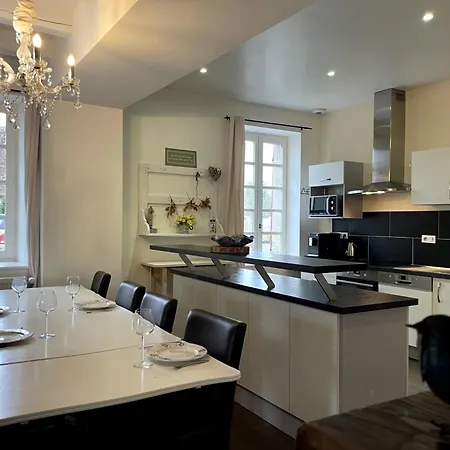 Maison Spacieuse Avec Jardin, Piscine, Spa Et Activites Pour Tous A - Fr-1-489-511 別荘 Souvigny